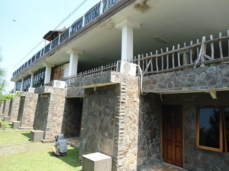 Detuik Resto Resort Bandung Esterno foto